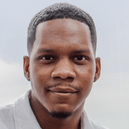 Giovanni Medrano headshot